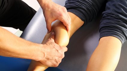 average sports massage salary uk