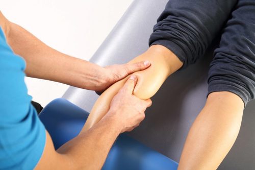 how to become a sports massage therapist
